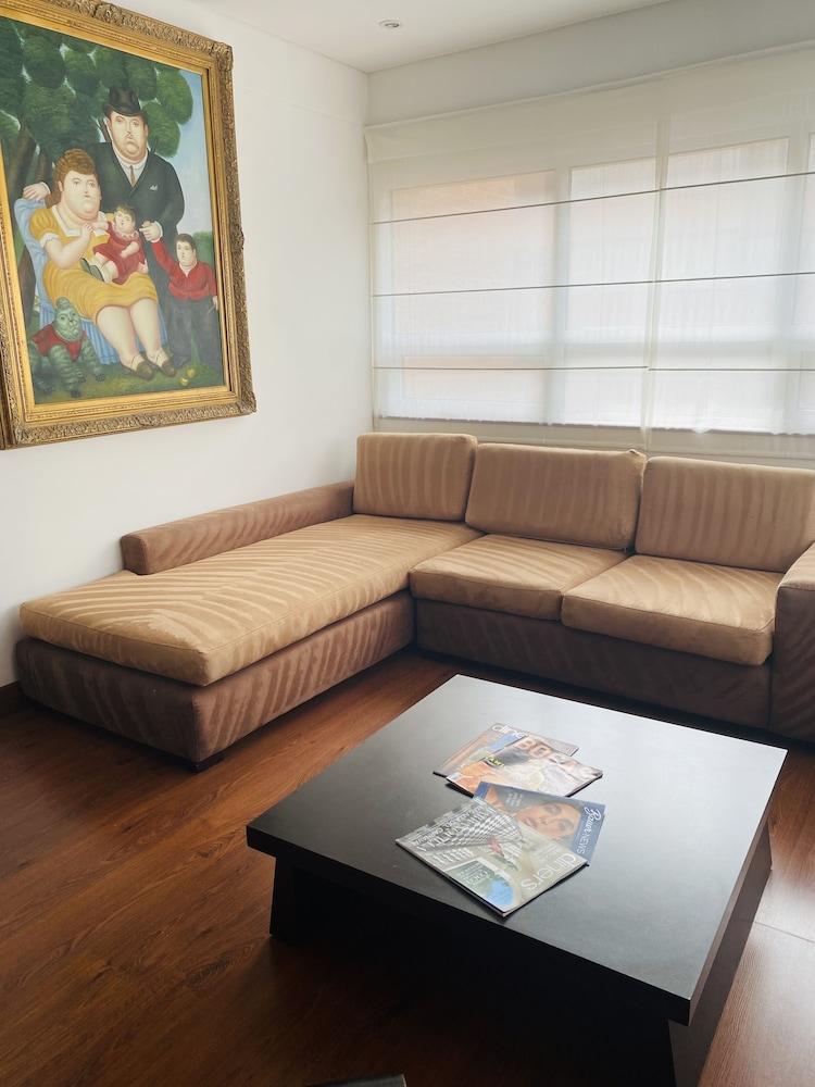 Hotel Retiro 84 By Mij Bogotá Zewnętrze zdjęcie