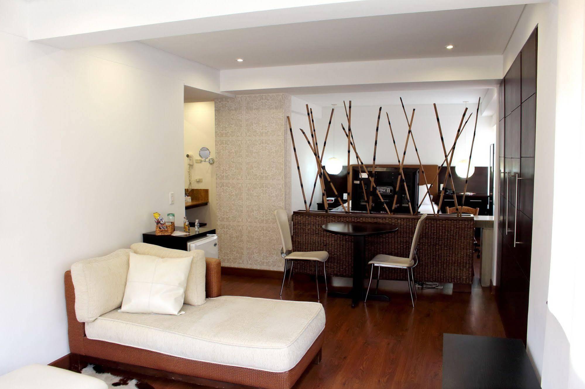 Hotel Retiro 84 By Mij Bogotá Zewnętrze zdjęcie